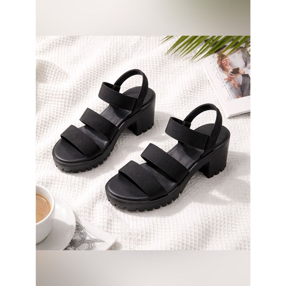 Madden Girl Black Sohoo Lug sole platform Y2K sandals NWOT size 11